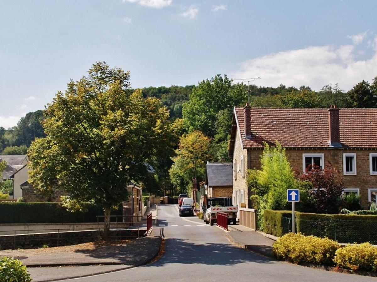 Cozy Holiday Home In Givonne Zewnętrze zdjęcie