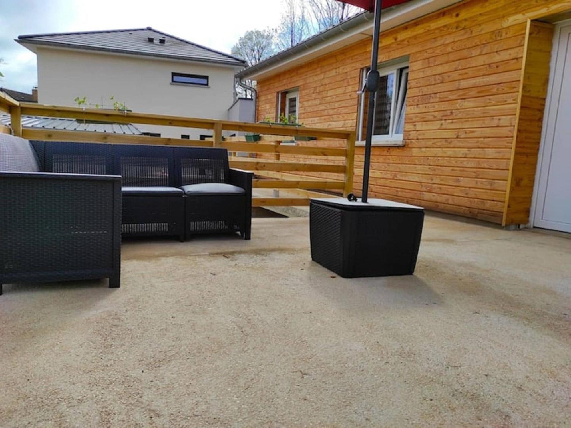 Cozy Holiday Home In Givonne Zewnętrze zdjęcie